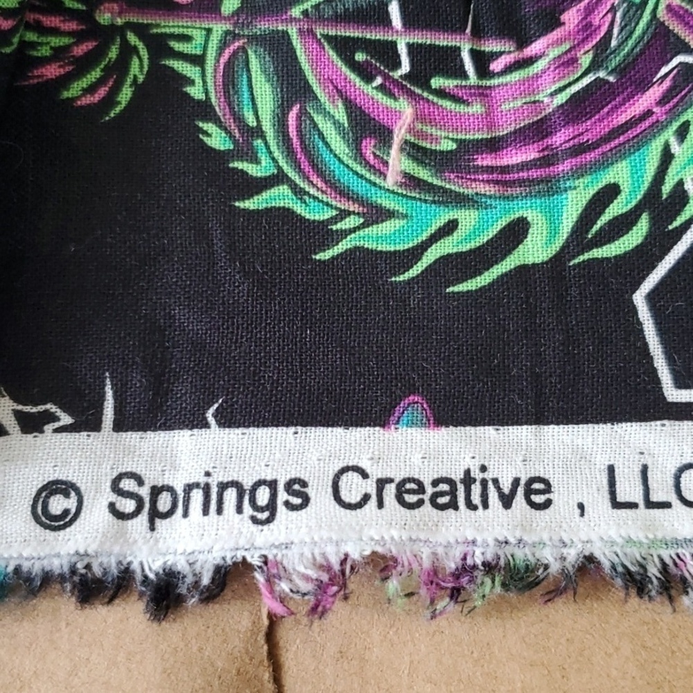 Disney Villians URSULA FABRIC 46 X 44 RARE with Neon Colors - Picture 7 of 7